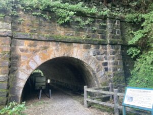 別子銅山トンネル画像