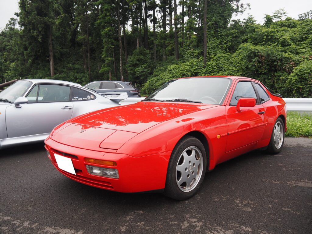 944