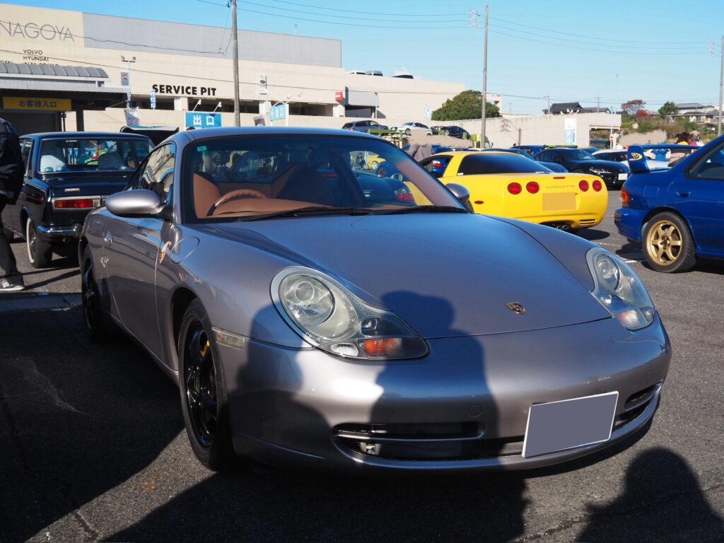 996