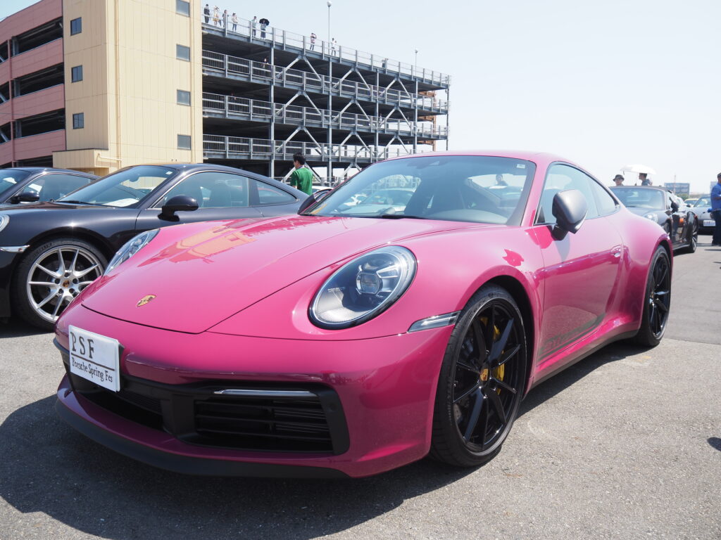 992