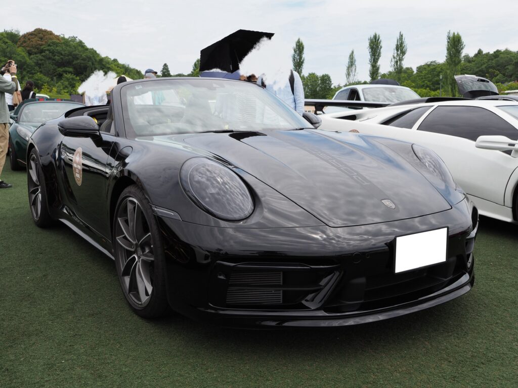 992