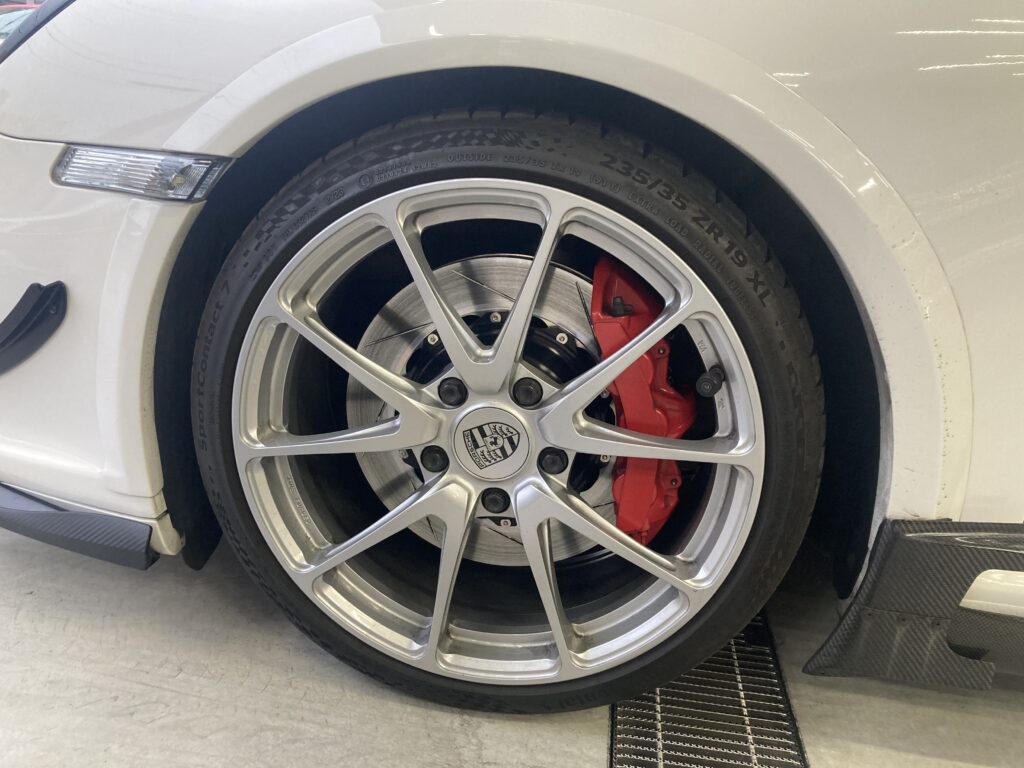 フロントブレーキ